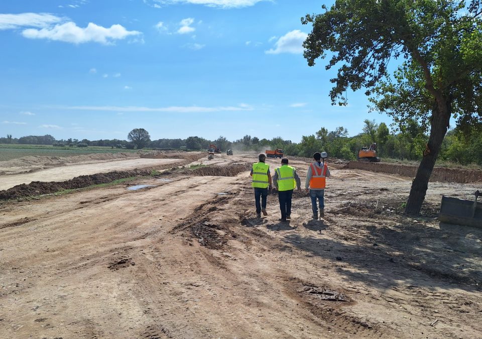 Obras de construcción del azud de El Bocal en Fontellas