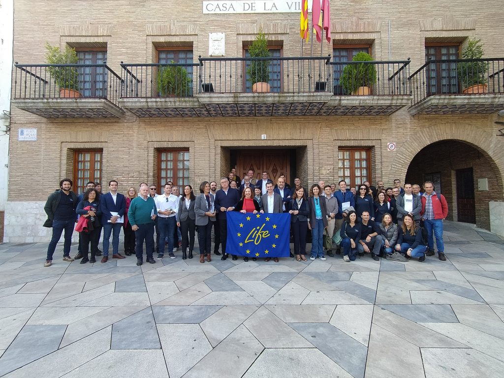 Foto de familia del acto intermedio del LIFE Ebro Resilience P1