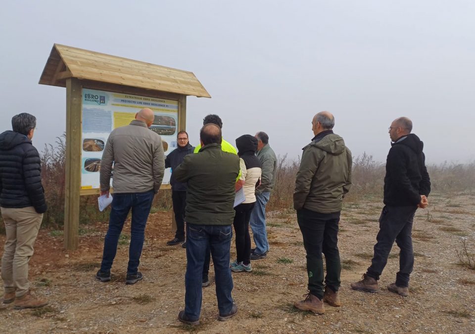 Cartelería de La Roza, explicación sobre el terreno.