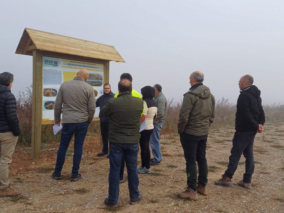 Cartelería de La Roza, explicación sobre el terreno.